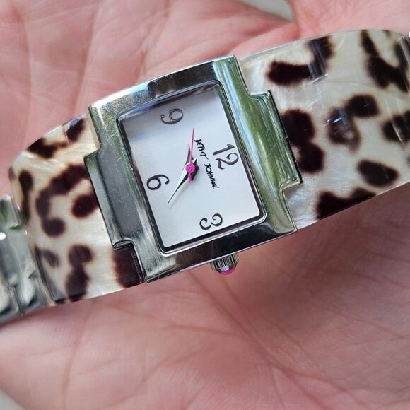 Betsey Johnson Women Wristwatch Silver Tone Brown Leopard Print Analog Watch main image 4